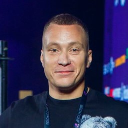 Александр Дужников