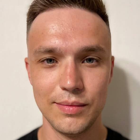 Андрей Беккер