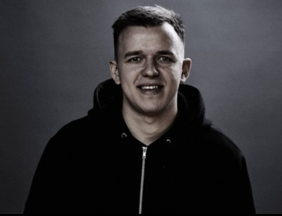 Артем Смолянинов