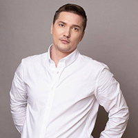 Илья Богданов