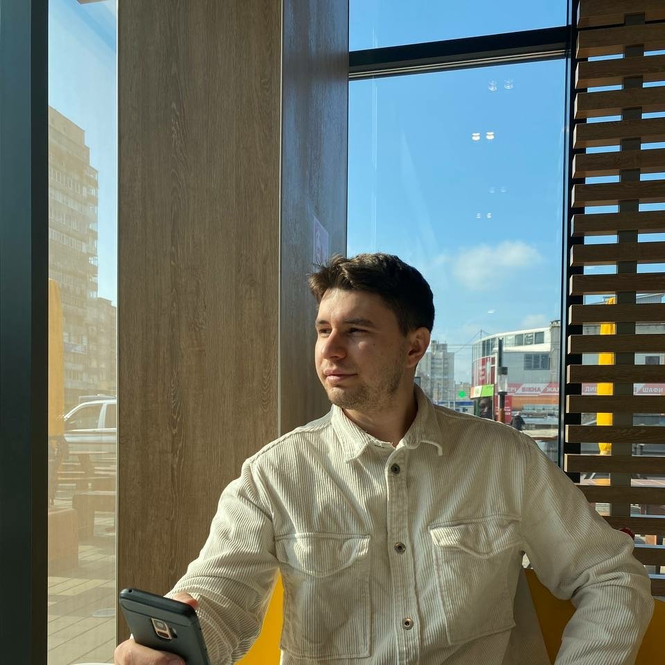 Илья Новохатский