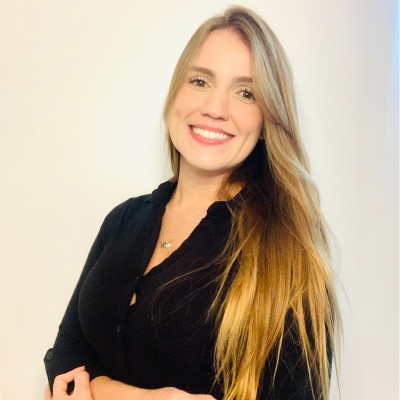 Джулиана Симоес