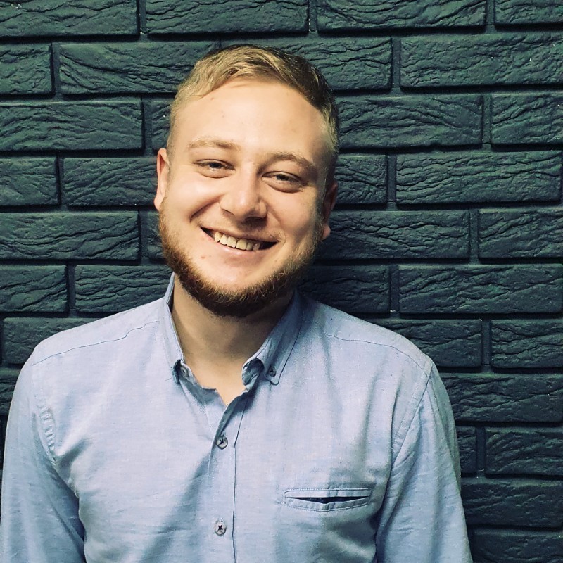 Михаил Мельник