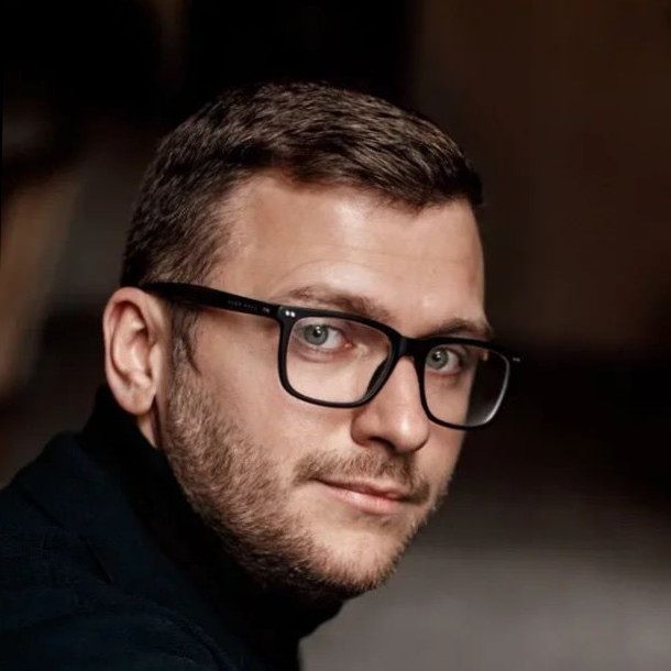 Михаил Петров