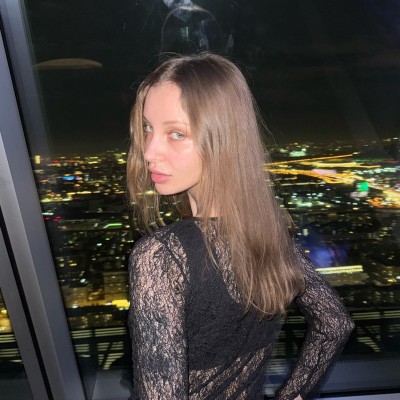 Яна Нарежная